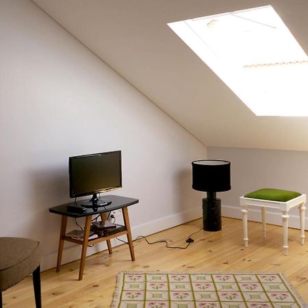 Cacilhas Guest Apartments Almada Room photo